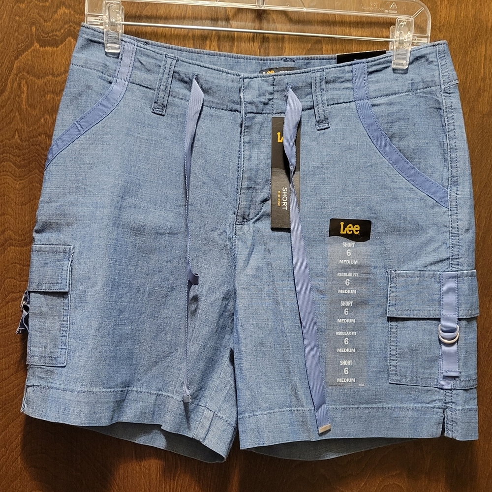 Lee Blue Chambray Cargo Shorts NWT - Picture 2 of 11